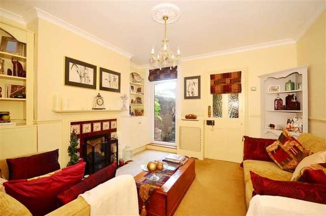  Image of 4 bedroom Town House for sale in Holland Road Maidstone ME14 at Maidstone Kent Maidstone, ME14 1UN
