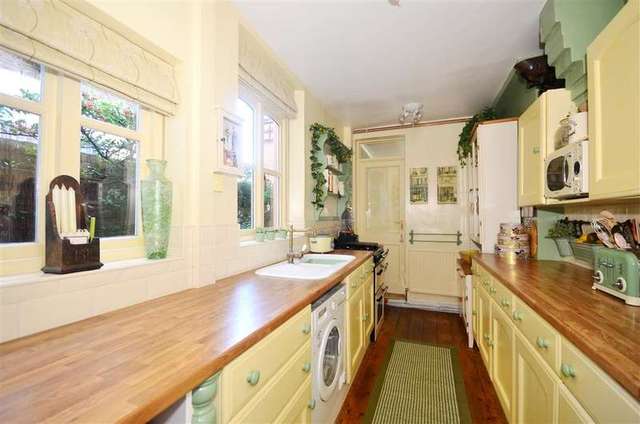  Image of 4 bedroom Town House for sale in Holland Road Maidstone ME14 at Maidstone Kent Maidstone, ME14 1UN