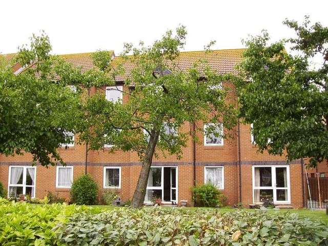  Image of 1 bedroom Retirement Property for sale in Rectory Road Burnham-on-Sea TA8 at Rectory Road  Burnham-on-Sea, TA8 2BX