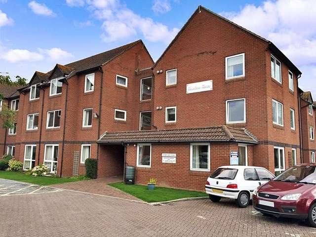  Image of 1 bedroom Retirement Property for sale in Rectory Road Burnham-on-Sea TA8 at Rectory Road  Burnham-on-Sea, TA8 2BX