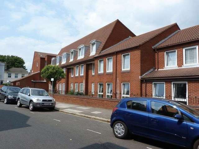  Image of 1 bedroom Retirement Property for sale in Green Road Southsea PO5 at Green Road  Southsea, PO5 4DG
