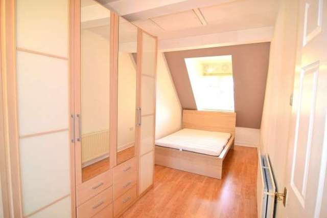  Image of 1 bedroom House Share to rent in Hood Road Southampton SO18 at Hood Road  Southampton, SO18 5PB