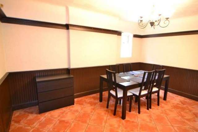  Image of 1 bedroom House Share to rent in Hood Road Southampton SO18 at Hood Road  Southampton, SO18 5PB