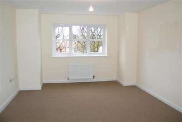  Image of 2 bedroom Flat to rent in Hudson Close Bolton BL3 at Bolton, BL3 4FP