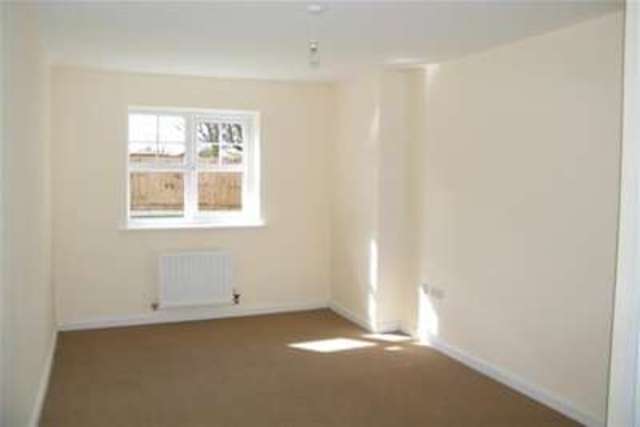  Image of 2 bedroom Flat to rent in Hudson Close Bolton BL3 at Bolton, BL3 4FP