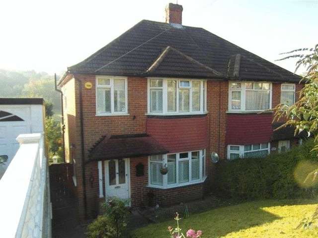  Image of Property to rent in Hyde Road South Croydon CR2 at Hyde Road  South Croydon, CR2 9NR