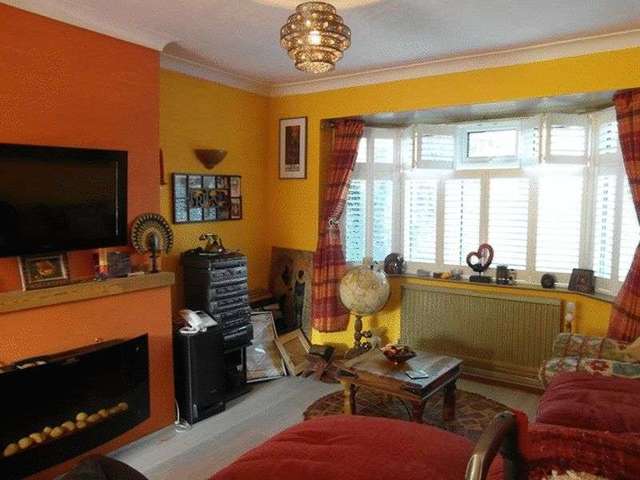  Image of Property to rent in Hyde Road South Croydon CR2 at Hyde Road  South Croydon, CR2 9NR