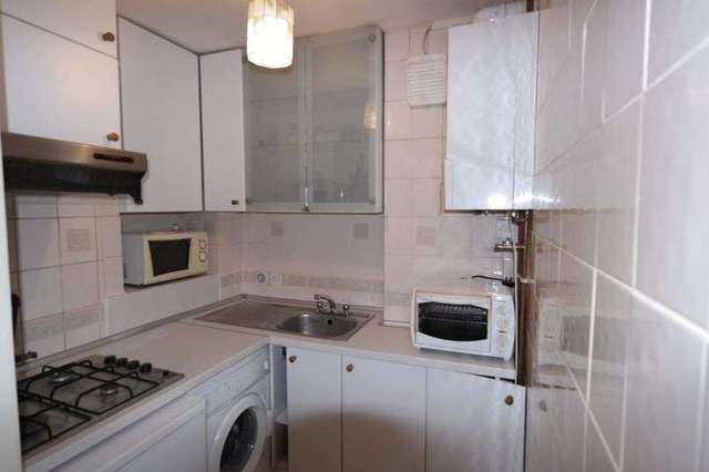  Image of 1 bedroom Flat for sale in Jeffreys Road London SW4 at Jeffreys Road  Stockwell, SW4 6QD