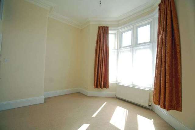  Image of 2 bedroom Flat to rent in Jesmond Road Clevedon BS21 at Jesmond Road  Clevedon, BS21 7PA