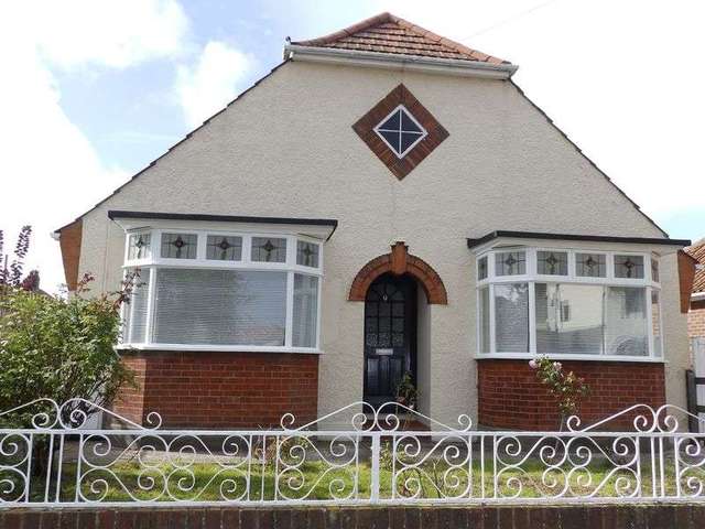  Image of 3 bedroom Detached house for sale in Kent Avenue Gorleston Great Yarmouth NR31 at Kent Avenue Gorleston Great Yarmouth, NR31 7LX
