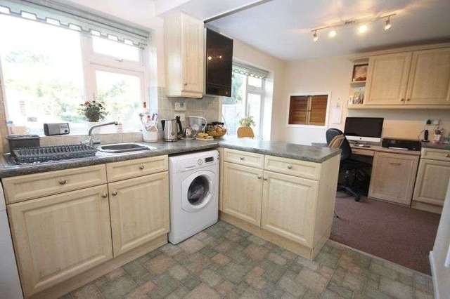  Image of 3 bedroom Semi-Detached house for sale in Benmead Road Kidlington OX5 at Benmead Road  Kidlington, OX5 2DB