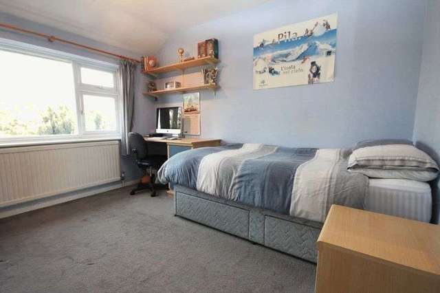  Image of 3 bedroom Semi-Detached house for sale in Benmead Road Kidlington OX5 at Benmead Road  Kidlington, OX5 2DB