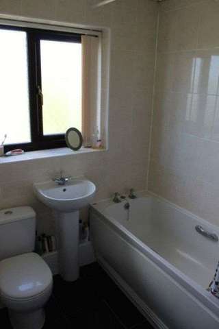  Image of 3 bedroom Semi-Detached house to rent in Kiln Close Kingswood Bristol BS15 at Kiln Close Kingswood Bristol, BS15 1NZ