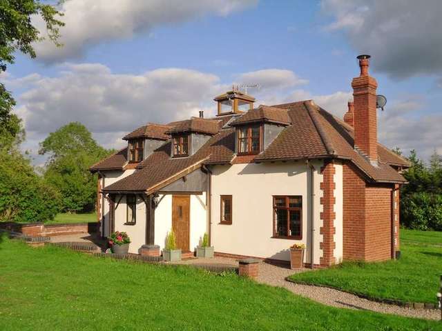  Image of 4 bedroom Detached house for sale in Alcester Road Flyford Flavell Worcester WR7 at Flyford Flavell Worcestershire Flyford Flavell, WR7 4DF