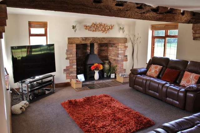  Image of 4 bedroom Detached house for sale in Alcester Road Flyford Flavell Worcester WR7 at Flyford Flavell Worcestershire Flyford Flavell, WR7 4DF