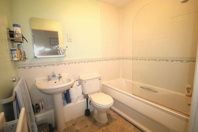  Image of 2 bedroom Property to rent in Kings Drive Stoke Gifford Bristol BS34 at Kings Drive Stoke Gifford BRISTOL, BS34 8RD