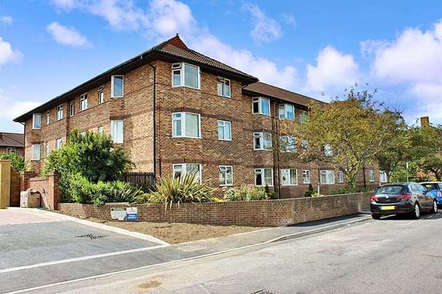  Image of 1 bedroom Retirement Property for sale in Park Road Worthing BN11 at Park Road  Worthing, BN11 2BS