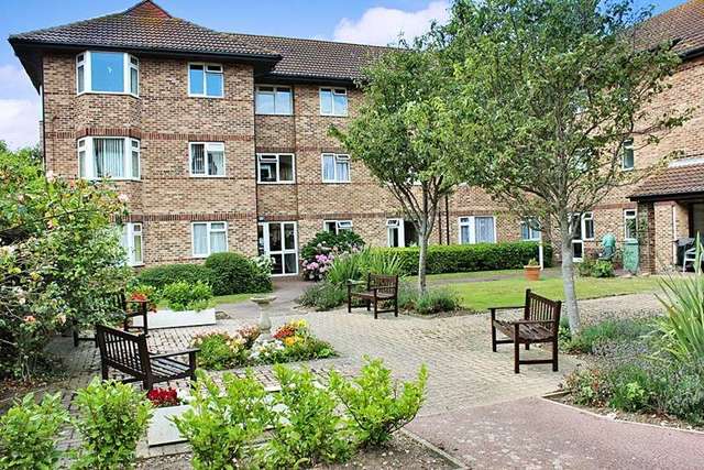  Image of 1 bedroom Retirement Property for sale in Park Road Worthing BN11 at Park Road  Worthing, BN11 2BS