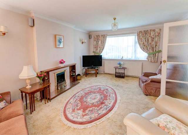  Image of 3 bedroom Bungalow for sale in Kingsmead Seaford BN25 at Seaford, BN25 2EP
