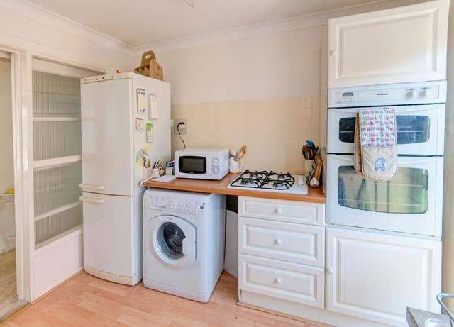  Image of 3 bedroom Bungalow for sale in Kingsmead Seaford BN25 at Seaford, BN25 2EP