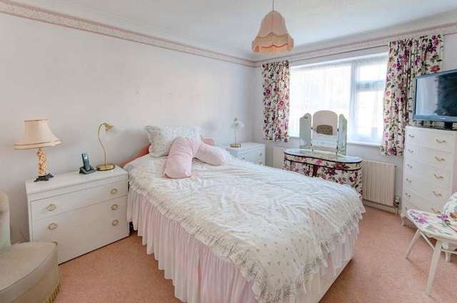  Image of 3 bedroom Bungalow for sale in Kingsmead Seaford BN25 at Seaford, BN25 2EP