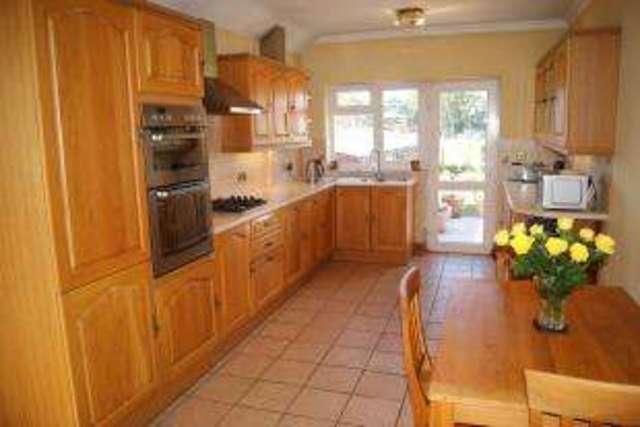  Image of 4 bedroom Bungalow for sale in Christchurch Road Kingston Ringwood BH24 at Kingston Ringwood Kingston, BH24 3AX