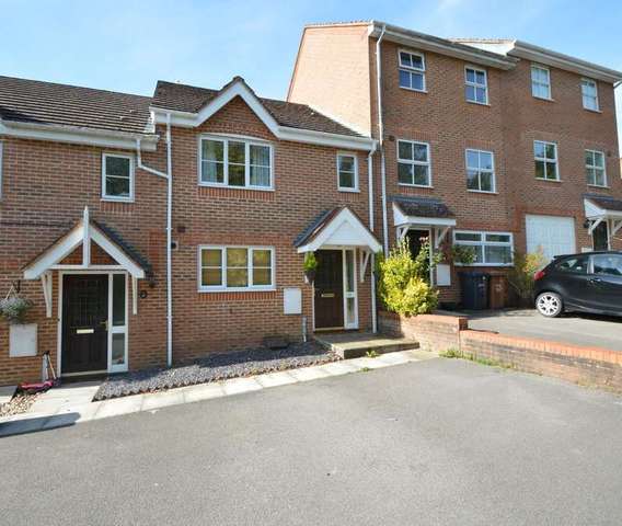  Image of 3 bedroom Terraced house for sale in Morgan Le Fay Drive Chandler