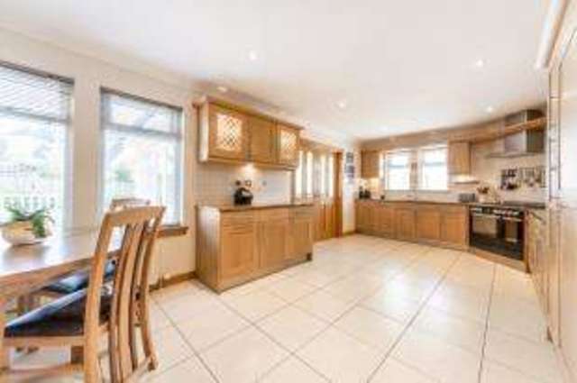  Image of 4 bedroom Bungalow for sale in Knockland Hill Kilmaurs Kilmarnock KA3 at Kilmaurs Kilmarnock Kilmaurs, KA3 2LS