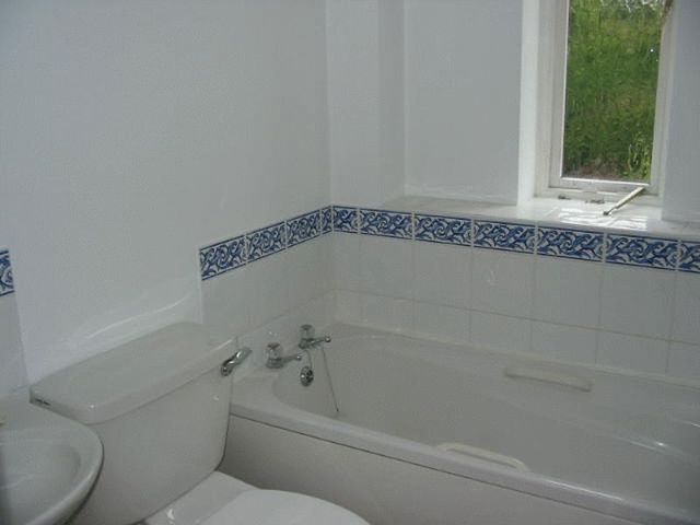  Image of 2 bedroom Semi-Detached house to rent in Leeds Avenue Warndon Worcester WR4 at Leeds Avenue  Worcester, WR4 0QL