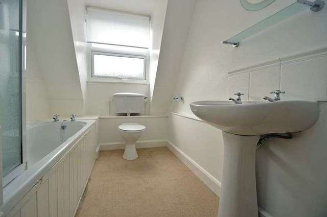  Image of 2 bedroom Flat for sale in Linden Road Clevedon BS21 at Linden Road  Clevedon, BS21 7SR