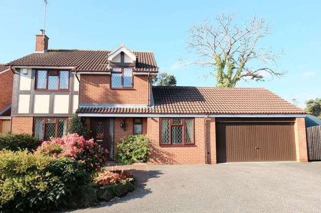  Image of 4 bedroom Detached house for sale in Linnet Rise Kidderminster DY10 at Linnet Rise  Kidderminster, DY10 4TU
