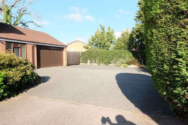  Image of 4 bedroom Detached house for sale in Linnet Rise Kidderminster DY10 at Linnet Rise  Kidderminster, DY10 4TU