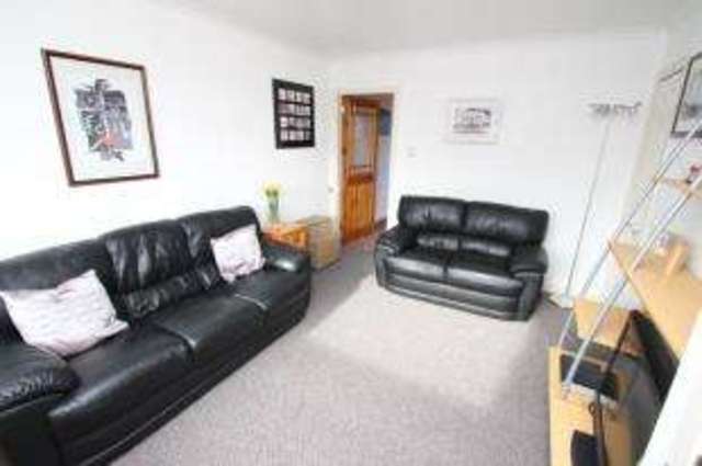  Image of 2 bedroom Terraced house for sale in Linnwood Court Glasgow G44 at Cathcart Glasgow Giffnock, G44 3JB