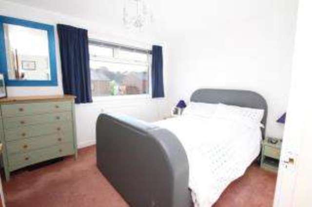  Image of 2 bedroom Terraced house for sale in Linnwood Court Glasgow G44 at Cathcart Glasgow Giffnock, G44 3JB