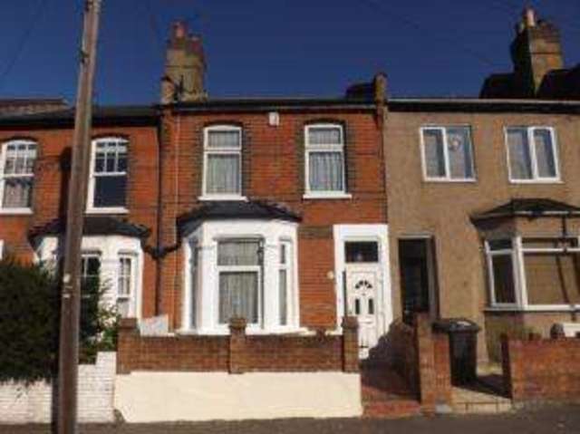  Image of 2 bedroom Terraced house for sale in Luton Road London E17 at London  Higham Hill, E17 5LN