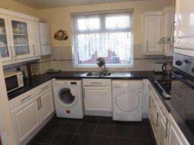  Image of 2 bedroom Terraced house for sale in Luton Road London E17 at London  Higham Hill, E17 5LN