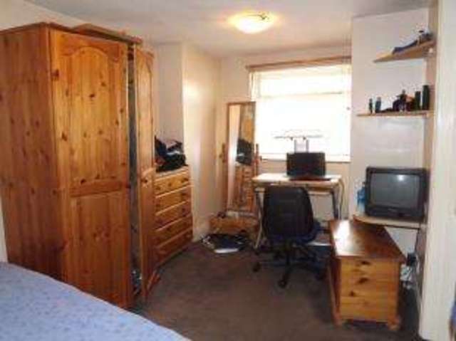 Image of 1 bedroom Flat for sale in London Road Charlton Kings Cheltenham GL52 at Cheltenham Gloucestershire Cheltenham, GL52 6HL