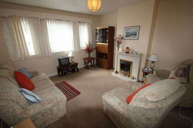  Image of 3 bedroom Terraced house for sale in Lornshill Crescent Alloa FK10 at Lornshill Crescent  Alloa, FK10 2JL