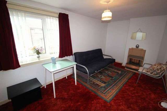  Image of 3 bedroom Terraced house for sale in Lornshill Crescent Alloa FK10 at Lornshill Crescent  Alloa, FK10 2JL