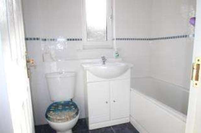  Image of 3 bedroom Detached house for sale in Lounsdale Avenue Paisley PA2 at Paisley Renfrewshire Elderslie, PA2 9LT
