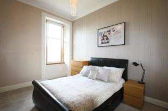  Image of 1 bedroom Flat for sale in Lounsdale Road Paisley PA2 at Paisley Renfrewshire Elderslie, PA2 9DZ