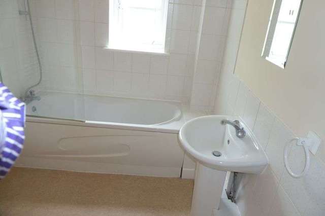  Image of 2 bedroom Flat to rent in Lower Clarence Road Norwich NR1 at Lower Clarence Road  Norwich, NR1 1ER