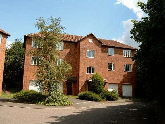  Image of 2 bedroom Flat to rent in Lydham Close Redditch B98 at Lydham Close Riverside Redditch, B98 8GA