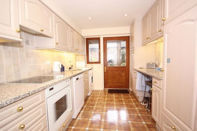 Image of 3 bedroom Cottage for sale in Lyefield Court Emmer Green Reading RG4 at Lyefield Court Emmer Green Reading, RG4 8AP
