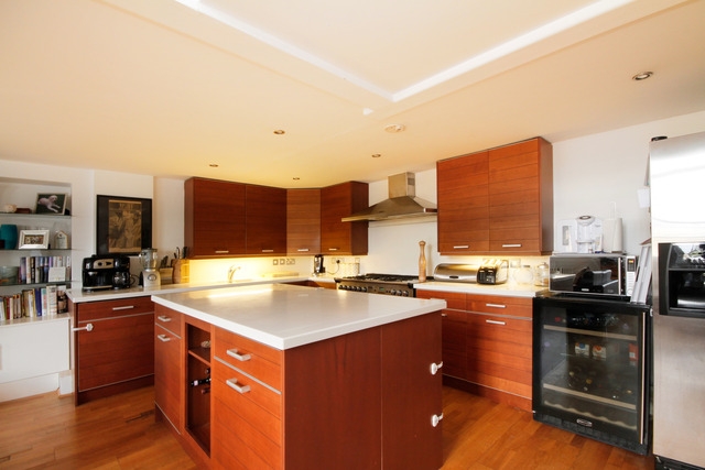  Image of 3 bedroom Apartment for sale in Lyham Road London SW2 at Lyham Road  Brixton, SW2 5EB