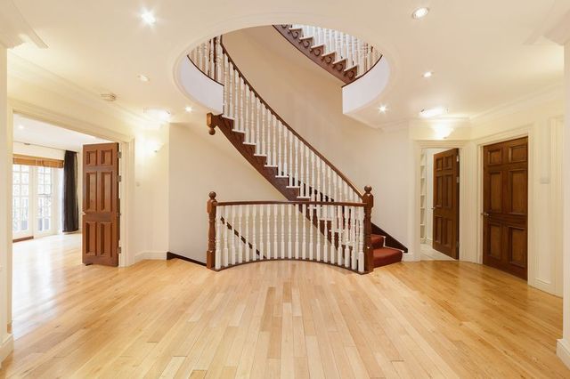  Image of 7 bedroom Detached house to rent in Lyndale Avenue London NW2 at Lyndale Avenue  London, NW2 2QA