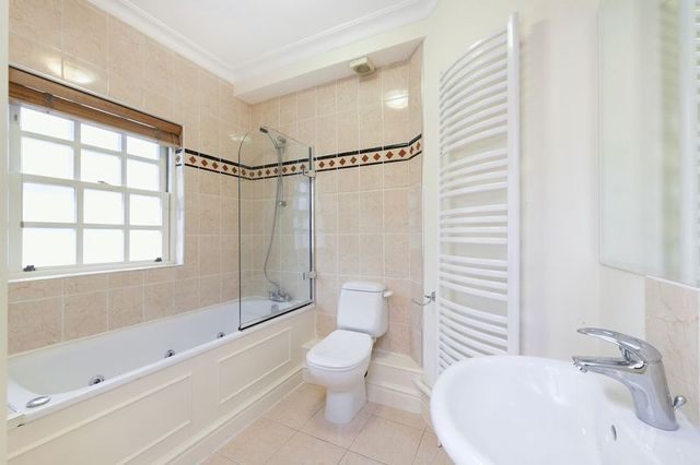  Image of 7 bedroom Detached house to rent in Lyndale Avenue London NW2 at Lyndale Avenue  London, NW2 2QA
