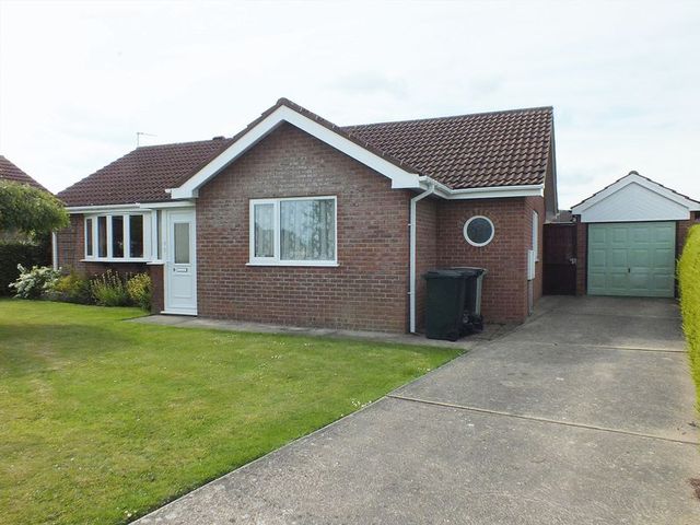  Image of 2 bedroom Detached house for sale in Maple Close Horncastle LN9 at Maple Close  Horncastle, LN9 5EY