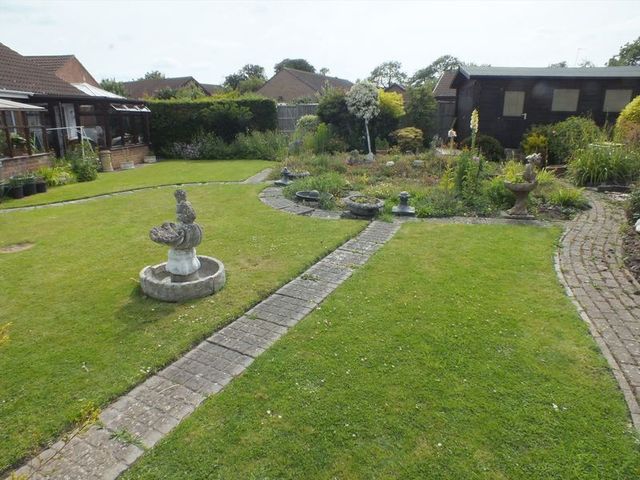  Image of 2 bedroom Detached house for sale in Maple Close Horncastle LN9 at Maple Close  Horncastle, LN9 5EY