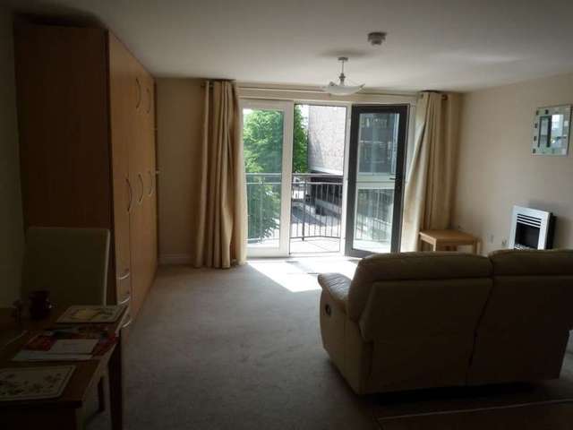  Image of 1 bedroom Apartment to rent in New North Road Exeter EX4 at Marcus House New North Road Exeter, EX4 4JN